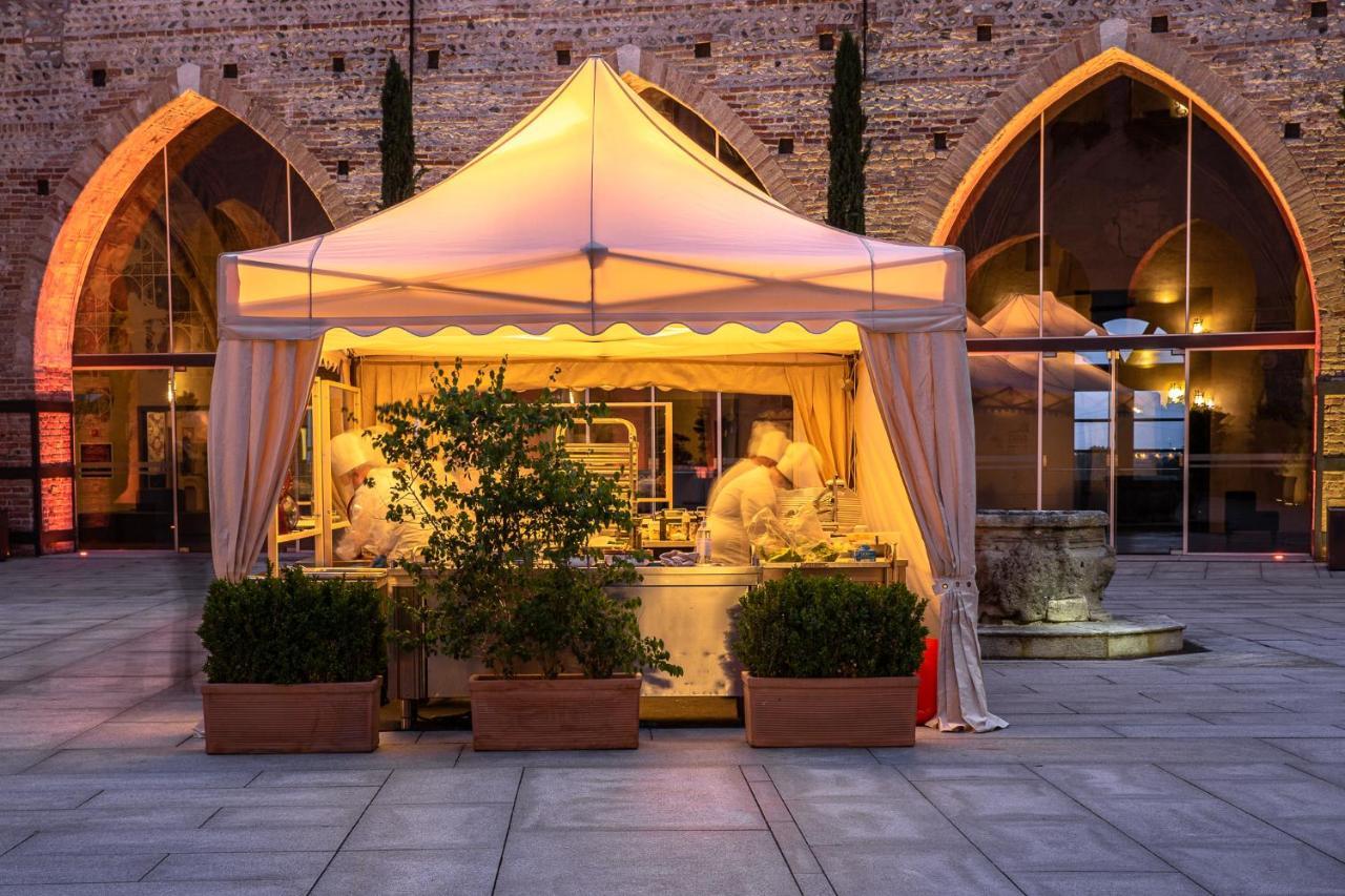 Castello Visconteo Hotel Cassano D'adda Bagian luar foto