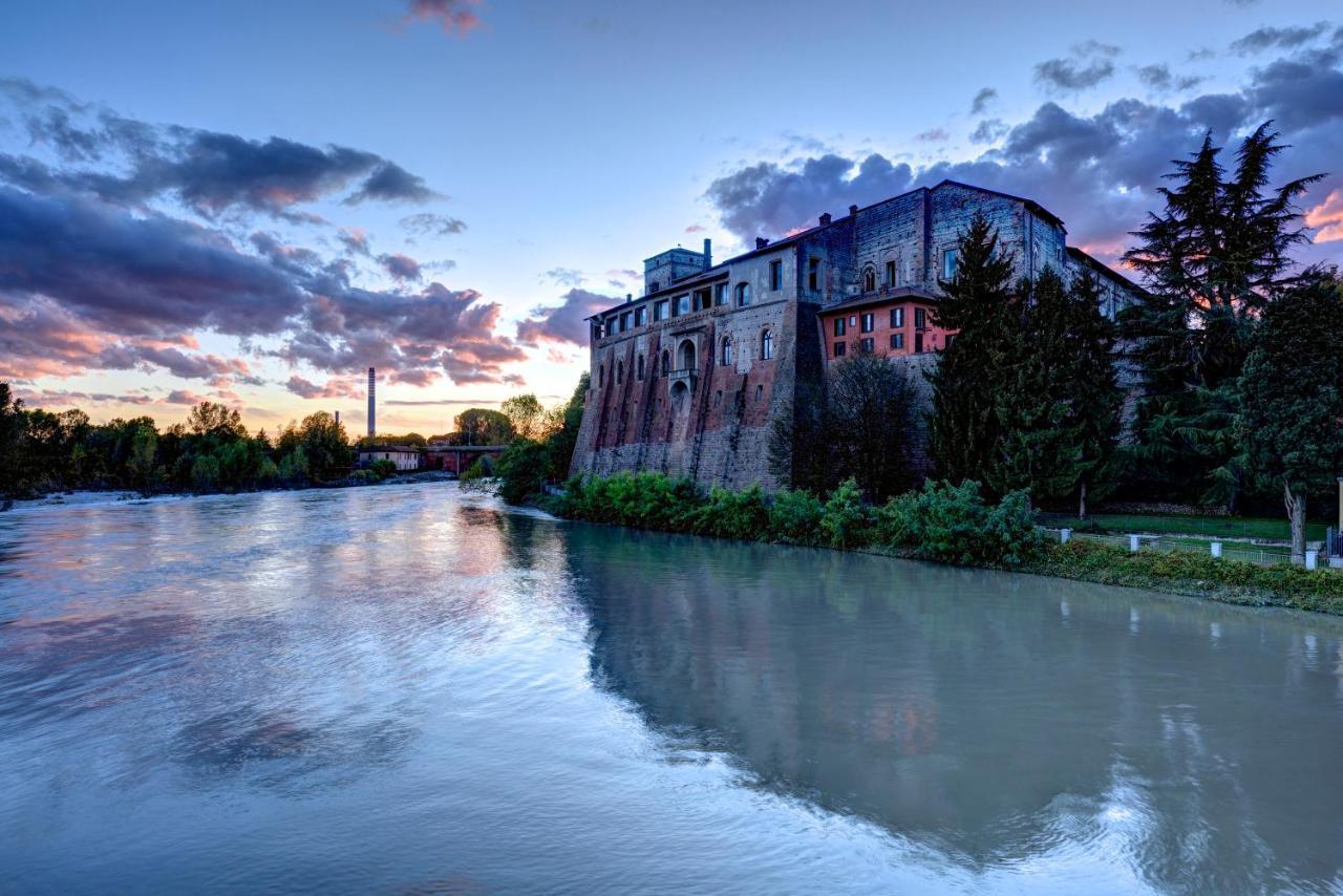 Castello Visconteo Hotel Cassano D'adda Bagian luar foto